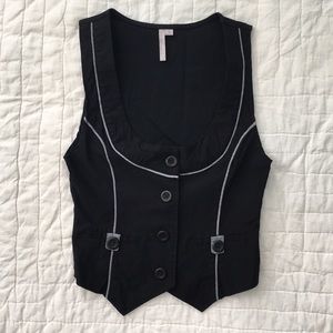 Black Vest ‼️4 for $20 Shirt Bundle‼️